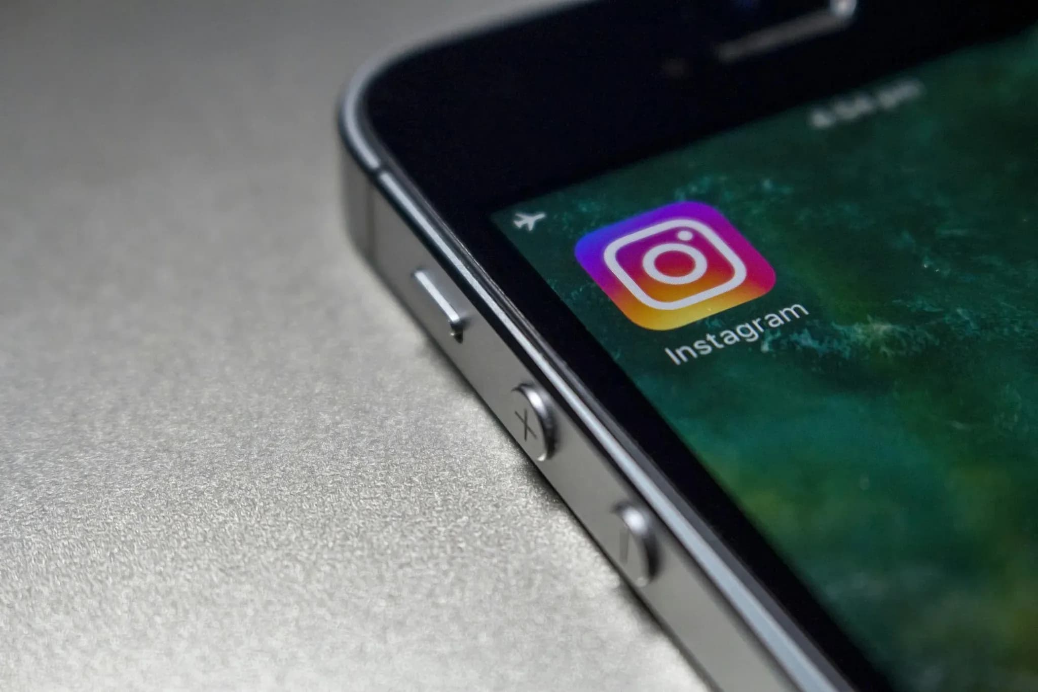 mobile app social media marketing
